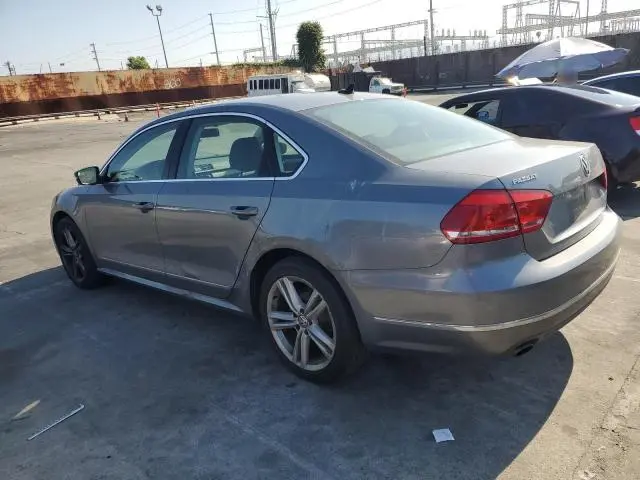 2015 VOLKSWAGEN PASSAT SE  