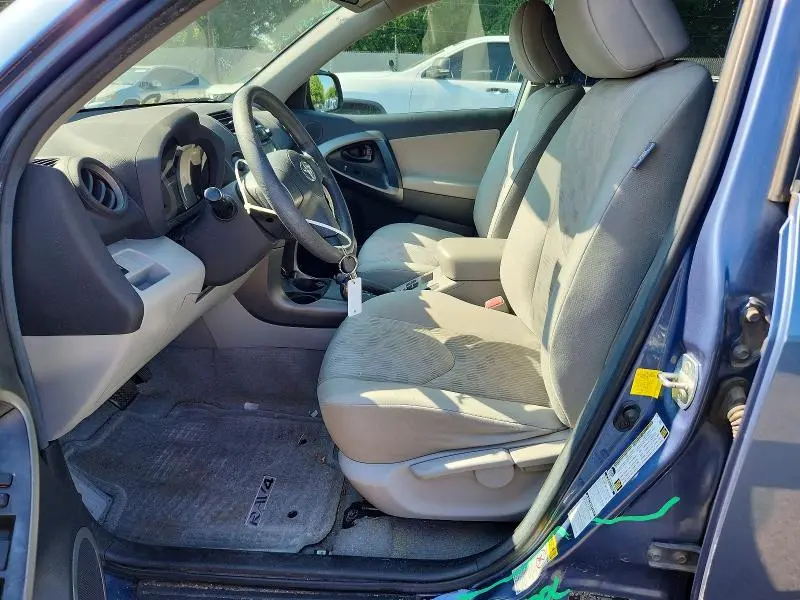 2011 TOYOTA RAV4 BASE  