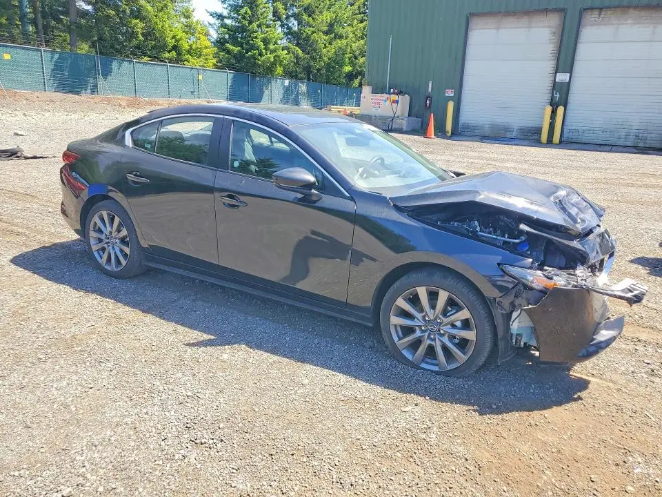 2025 MAZDA 3 PREFERRED  