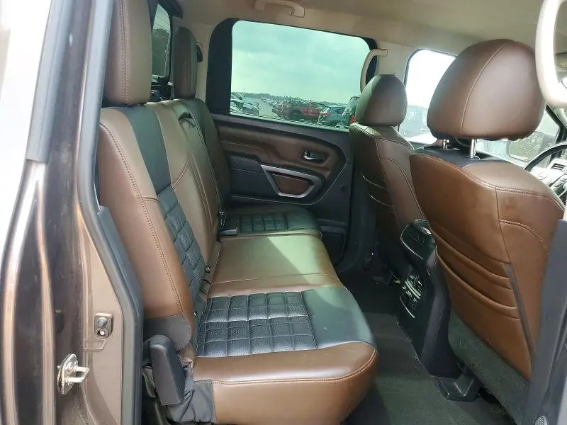 2017 NISSAN TITAN SV  