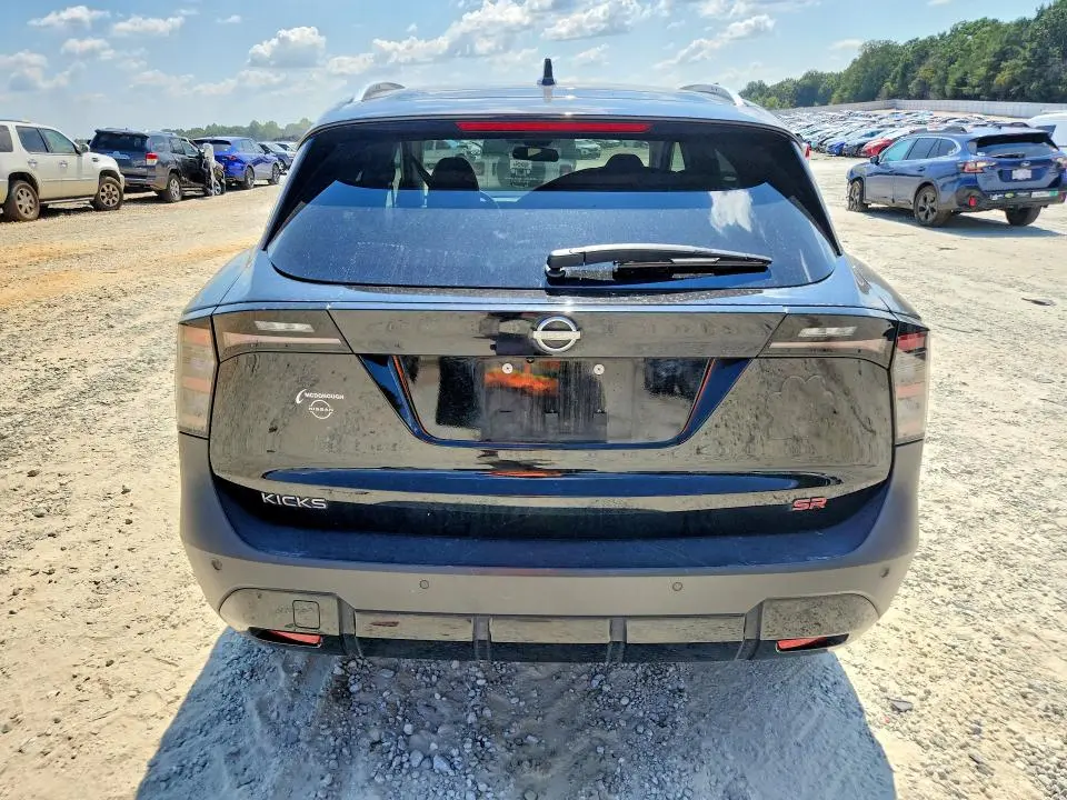 2025 NISSAN KICKS SR  