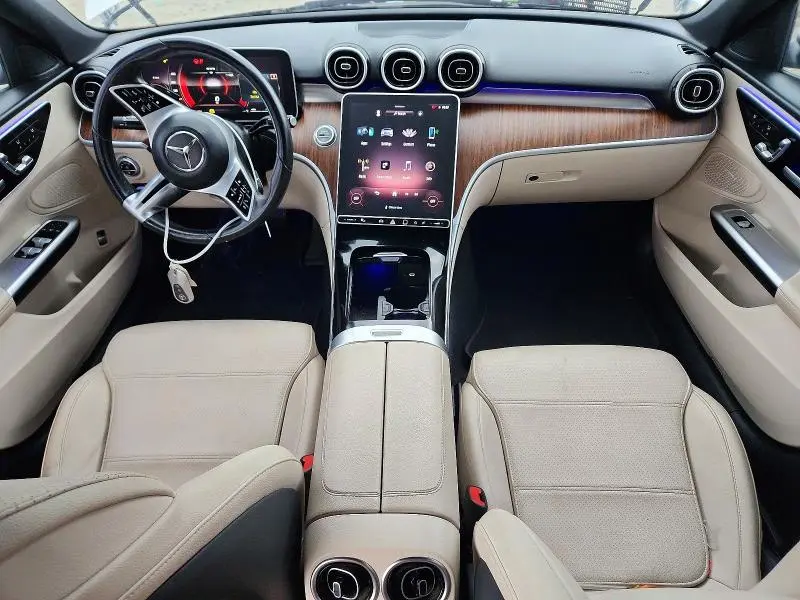 2024 MERCEDES-BENZ C 300  