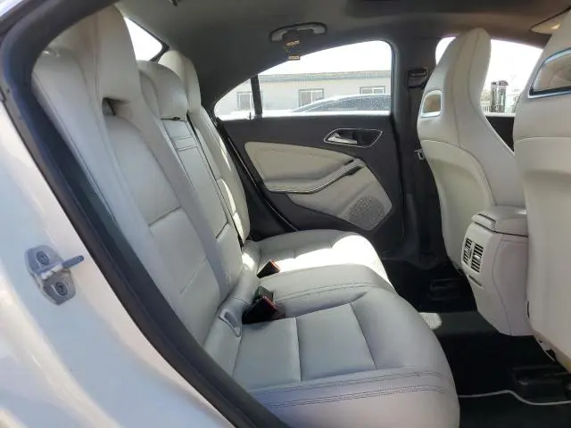 2015 MERCEDES-BENZ CLA 250  