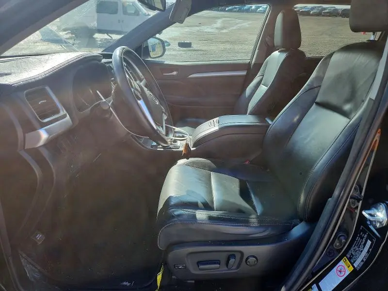 2016 TOYOTA HIGHLANDER XLE  