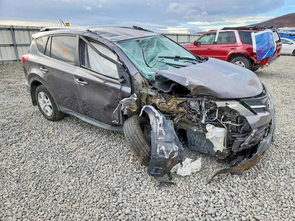 2013 TOYOTA RAV4 LE  