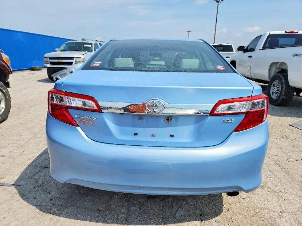 2014 TOYOTA CAMRY XLE  