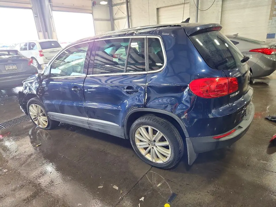 2014 VOLKSWAGEN TIGUAN S  
