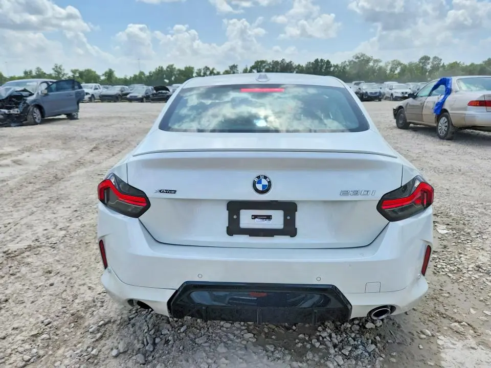 2026 BMW 230XI   