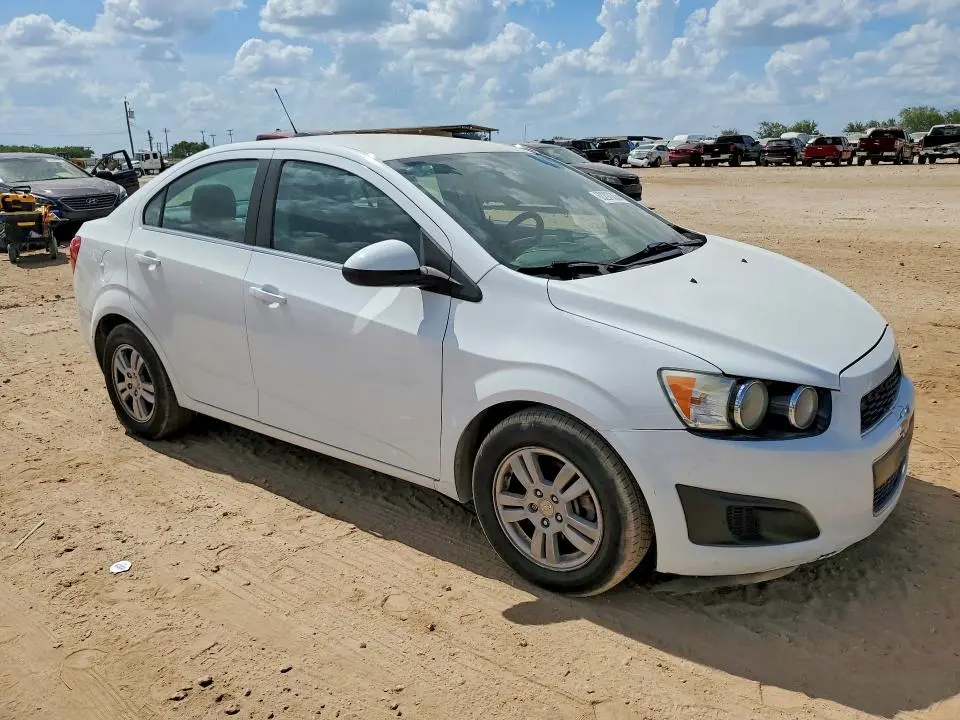 2016 CHEVROLET SONIC LT  