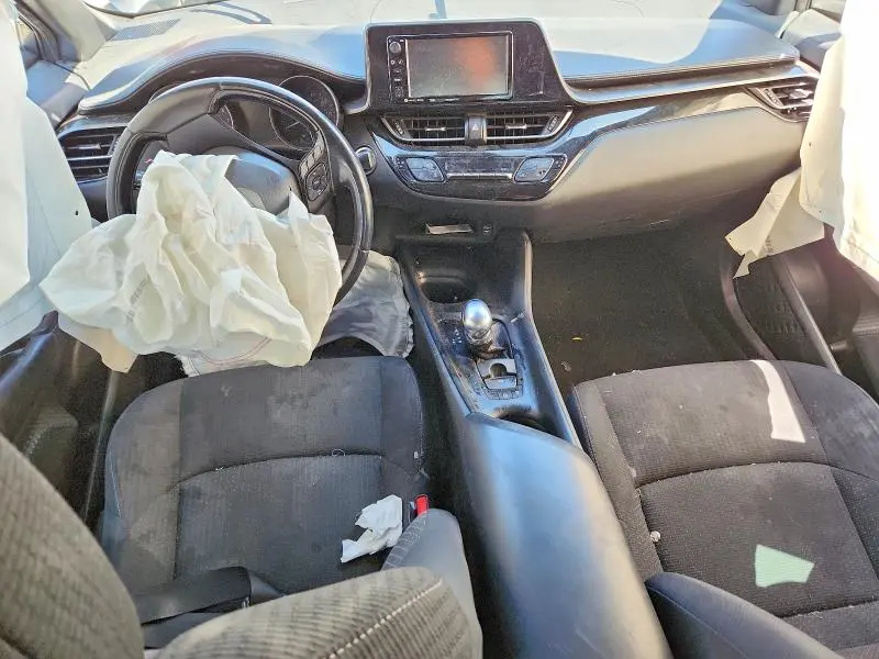 2018 TOYOTA C-HR XLE PREMIUM  