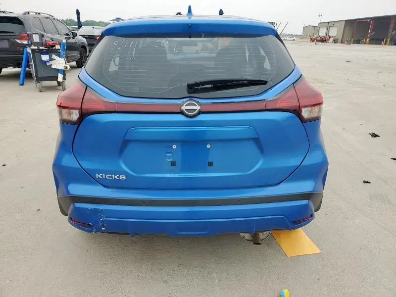 2024 NISSAN KICKS S  