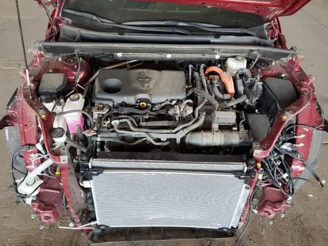 2022 TOYOTA RAV4 XLE  