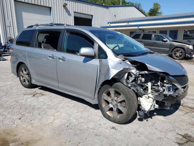 2013 TOYOTA SIENNA SPORT