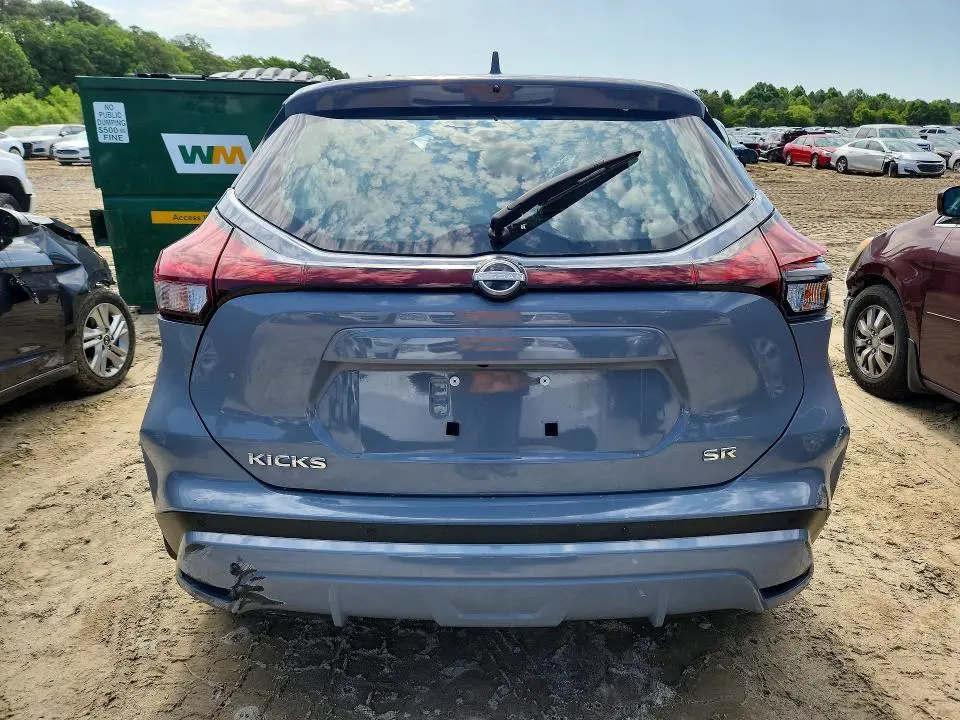 2023 NISSAN KICKS SR  