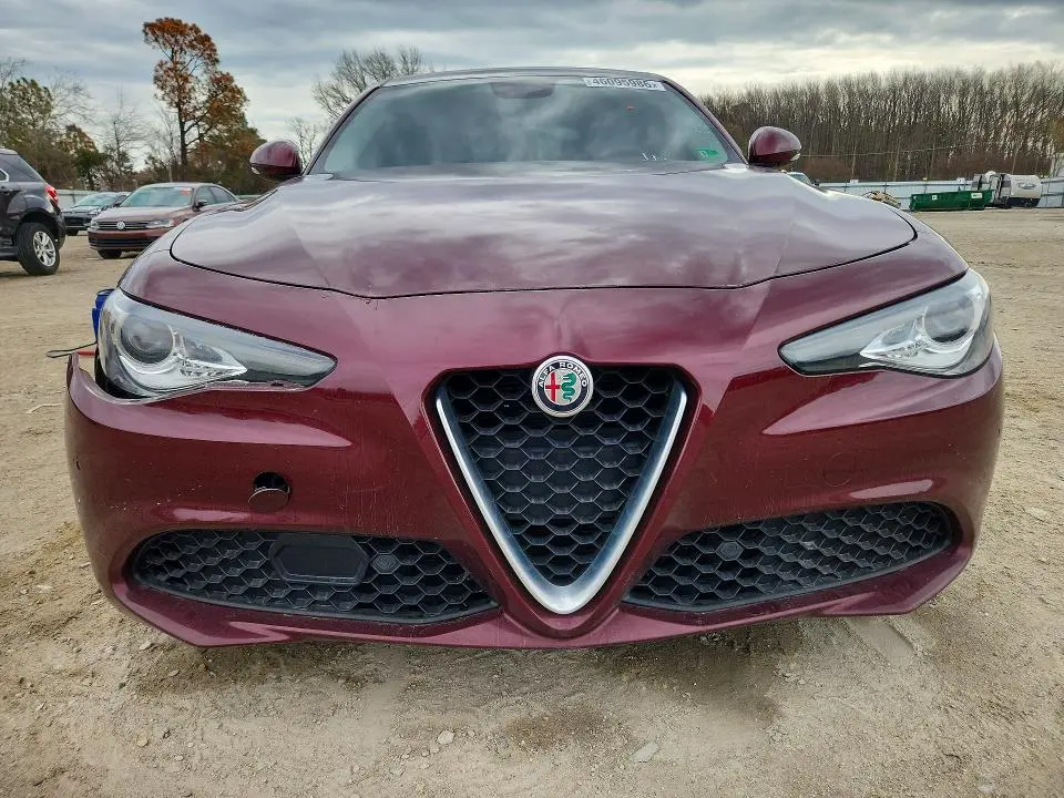 2017 ALFA ROMEO GIULIA   