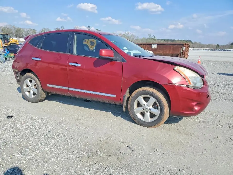 2013 NISSAN ROGUE S  