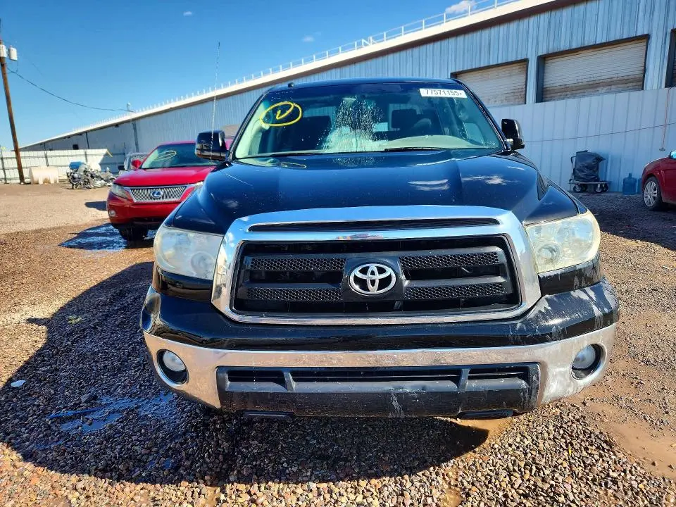 2013 TOYOTA TUNDRA CREWMAX SR5  