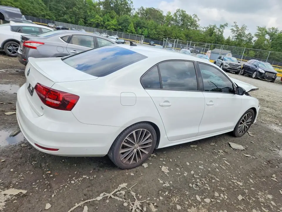 2016 VOLKSWAGEN JETTA SPORT  