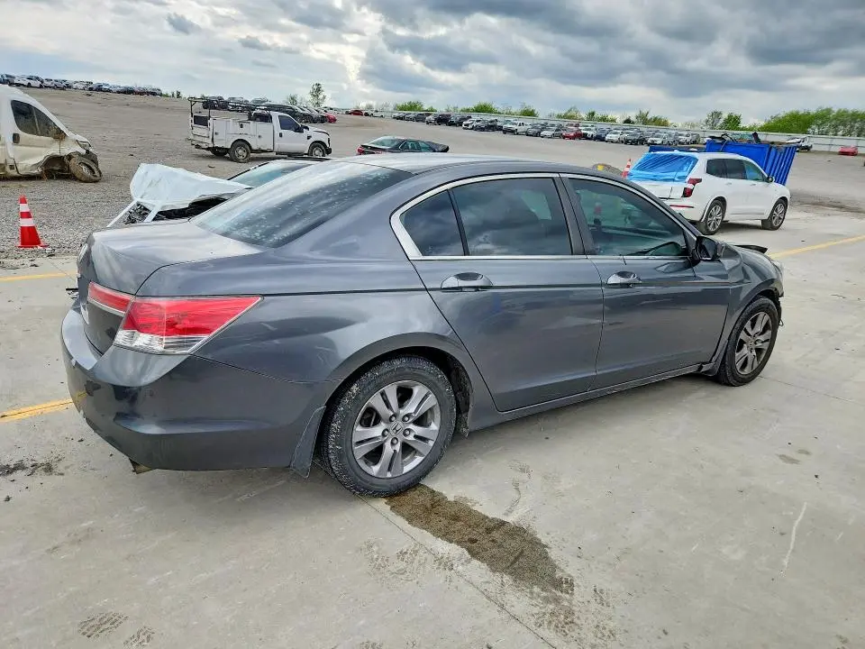 2011 HONDA ACCORD LXP  