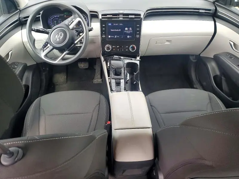 2022 HYUNDAI TUCSON SE  