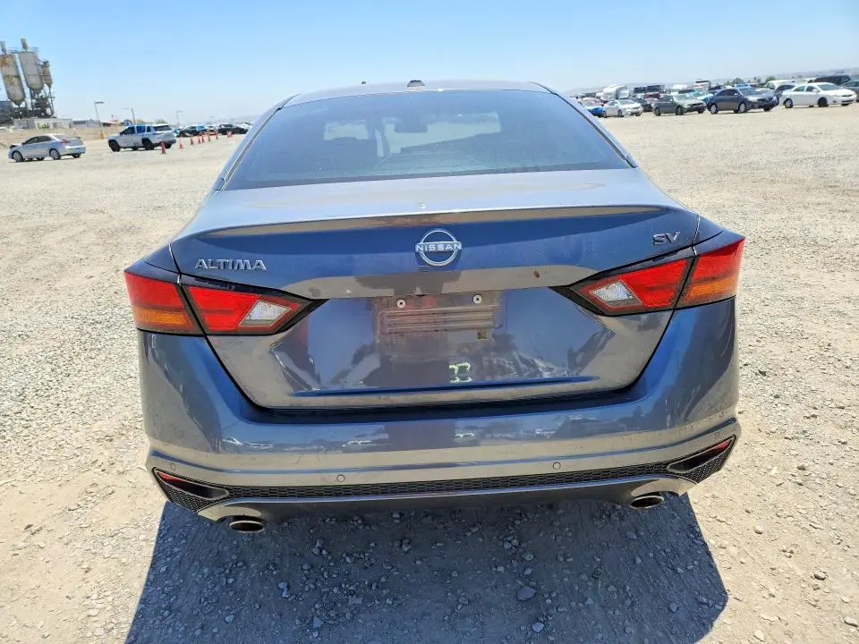 2024 NISSAN ALTIMA SV  