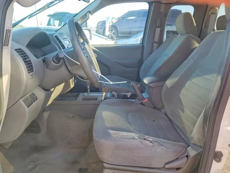 2015 NISSAN FRONTIER S  