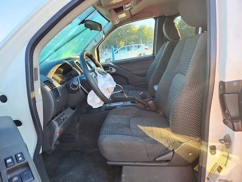 2018 NISSAN FRONTIER SV V6  