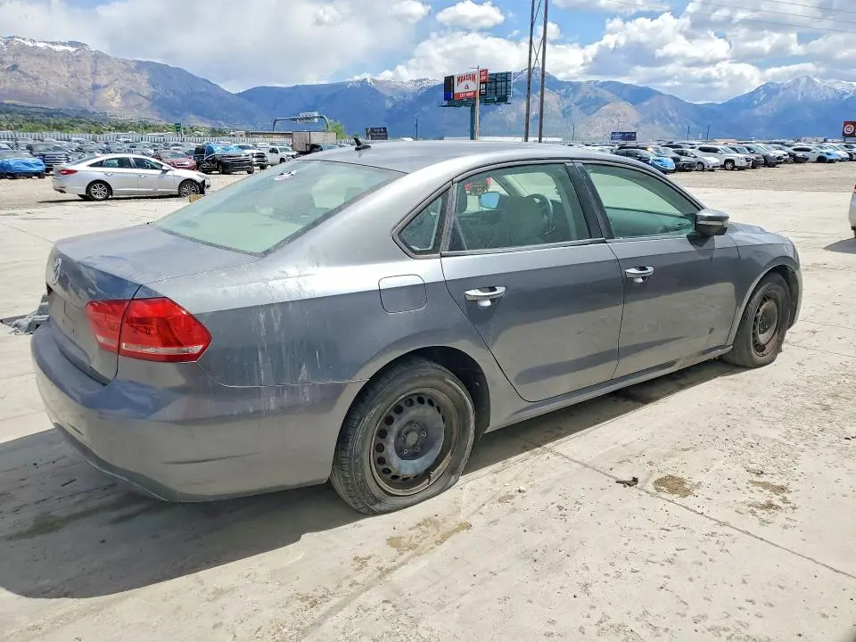 2014 VOLKSWAGEN PASSAT S  