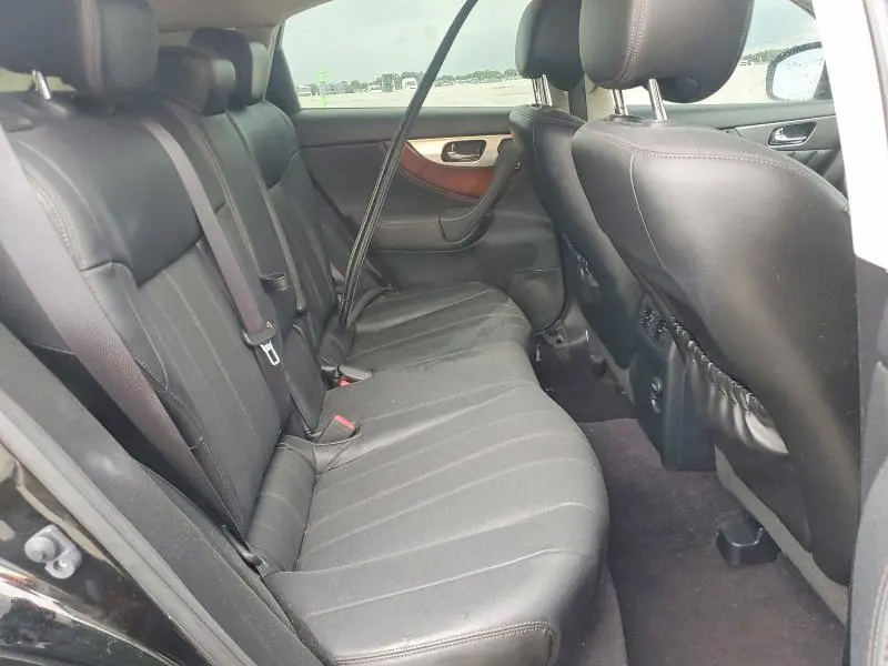 2017 INFINITI QX70 BASE  