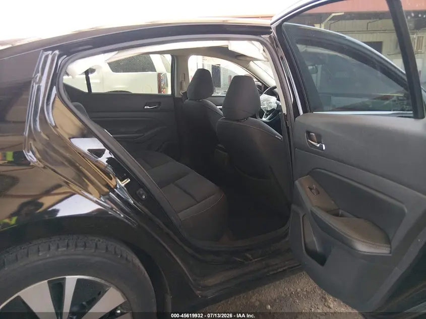 2022 NISSAN ALTIMA SV FWD