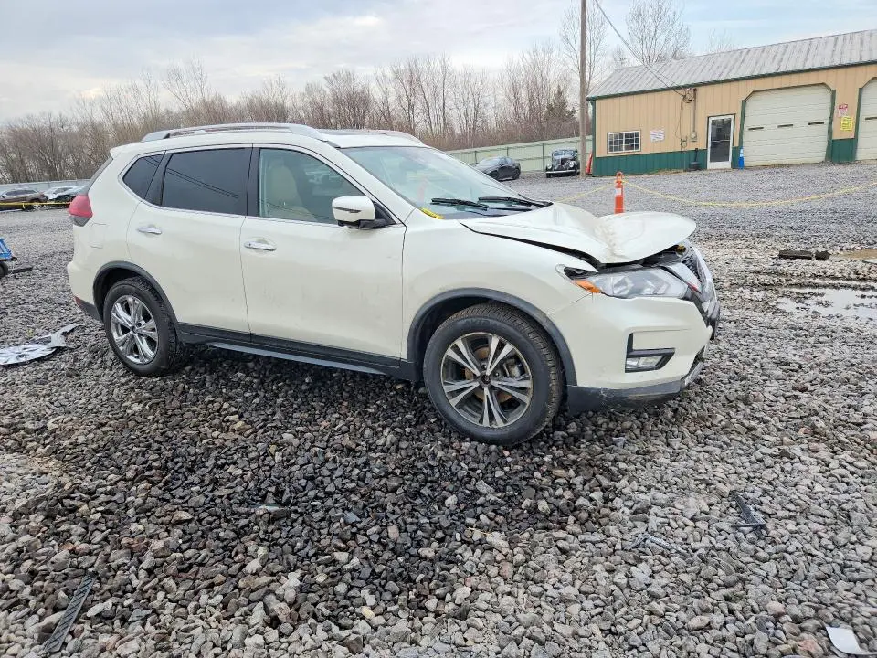 2019 NISSAN ROGUE SV  