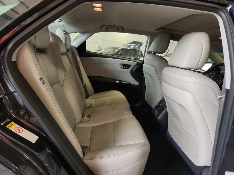 2015 TOYOTA AVALON LIMITED  