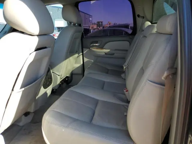 2010 CHEVROLET AVALANCHE LT  