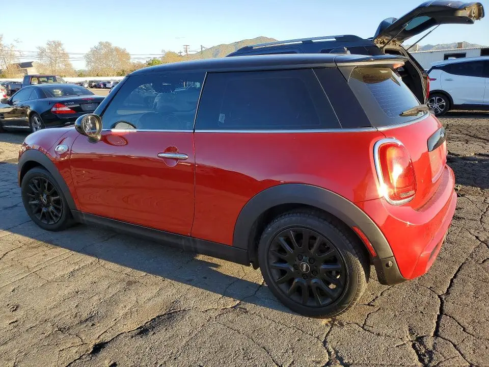 2017 MINI COOPER S  