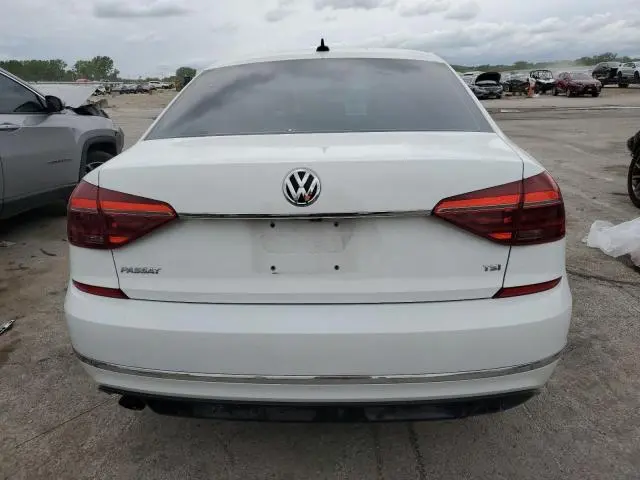 2017 VOLKSWAGEN PASSAT R-LINE  