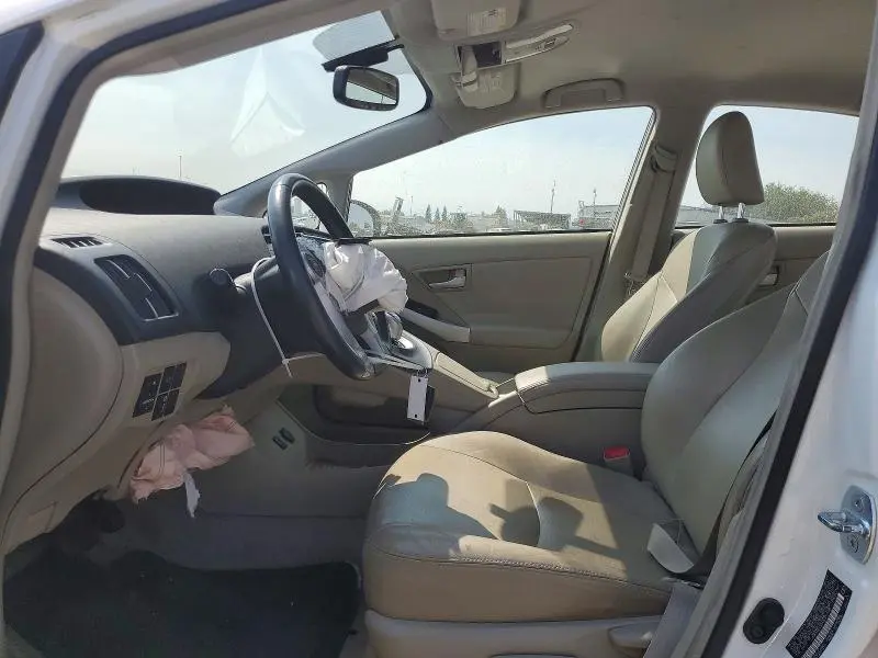 2010 TOYOTA PRIUS V  
