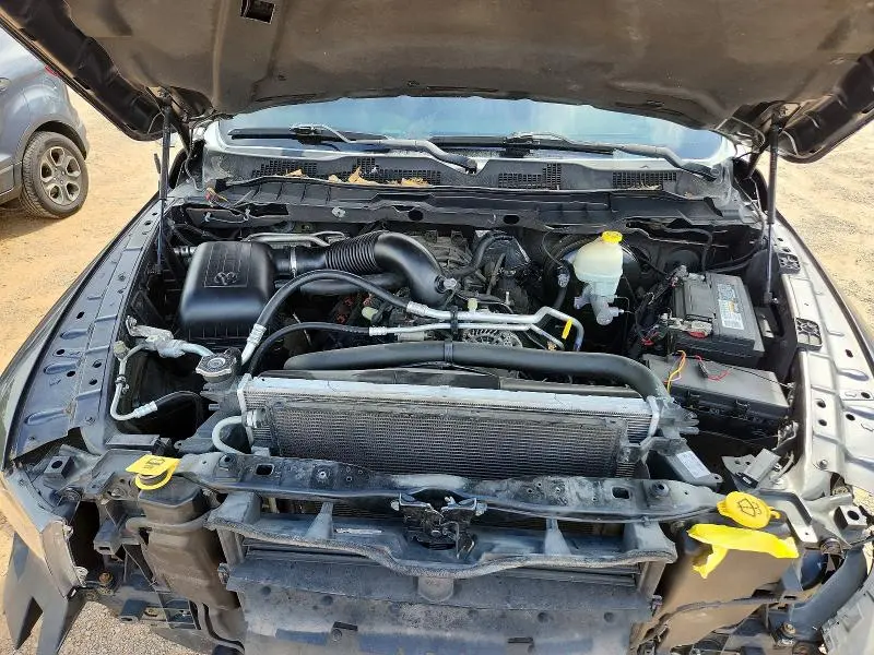2015 RAM 1500 SLT  