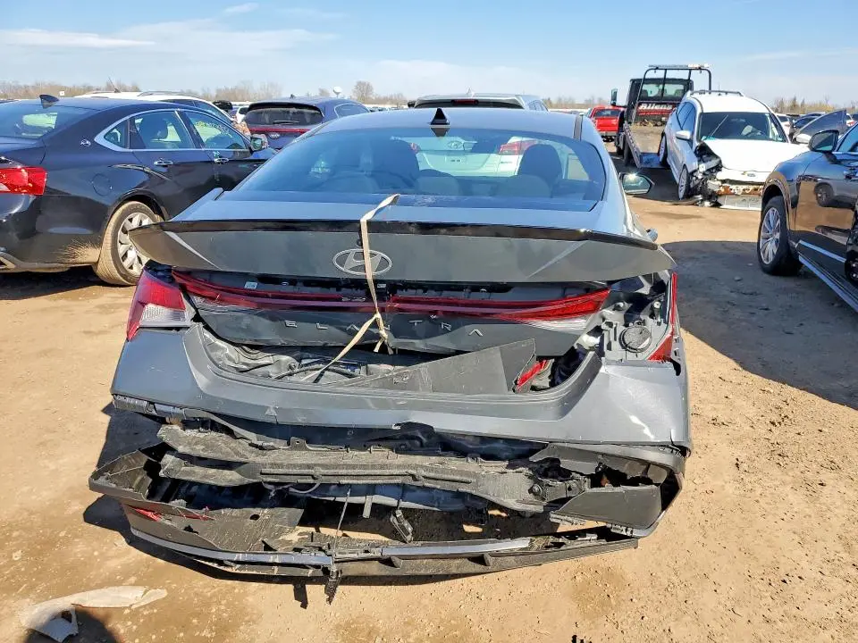 2025 HYUNDAI ELANTRA SEL SPORT  