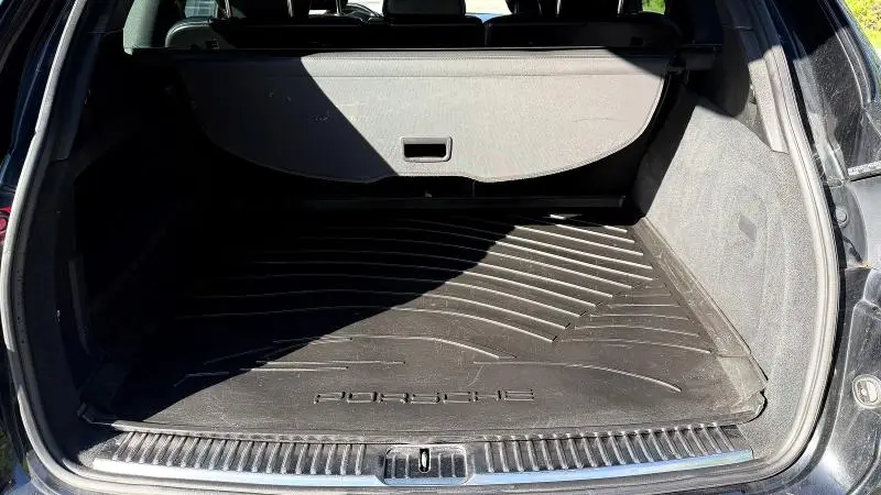 2017 PORSCHE CAYENNE   