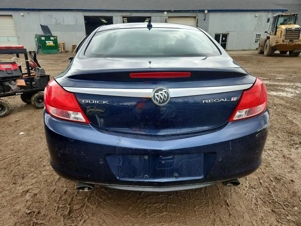 2012 BUICK REGAL   