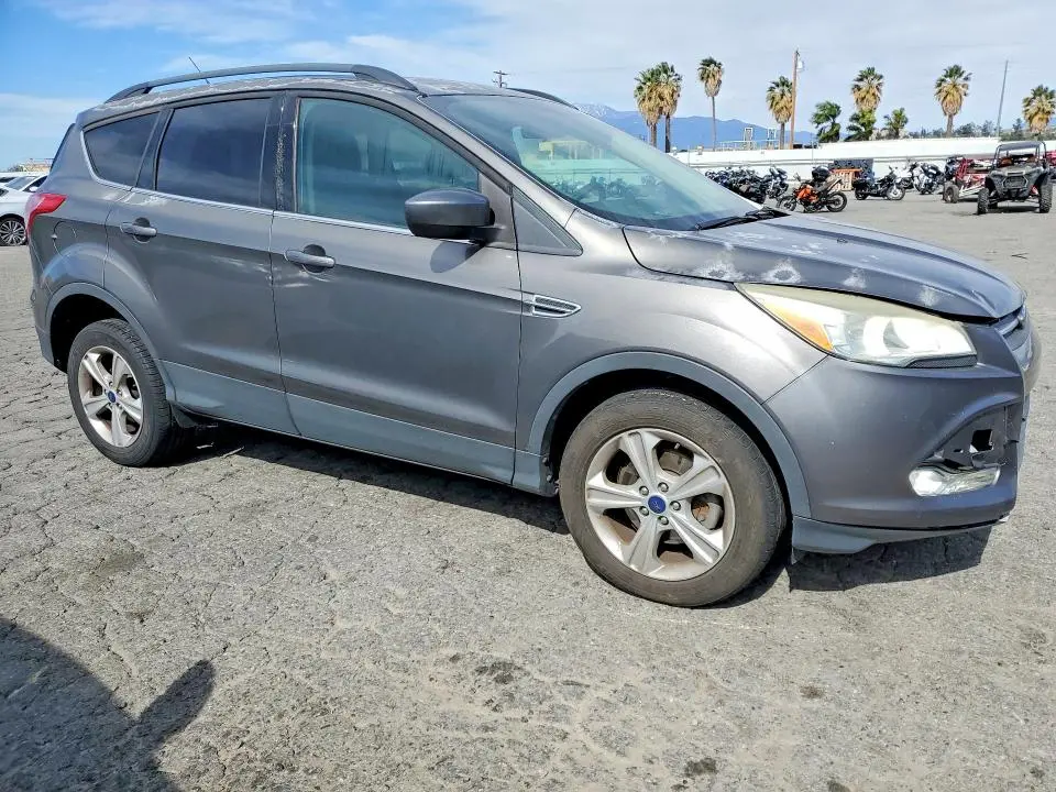 2014 FORD ESCAPE SE  