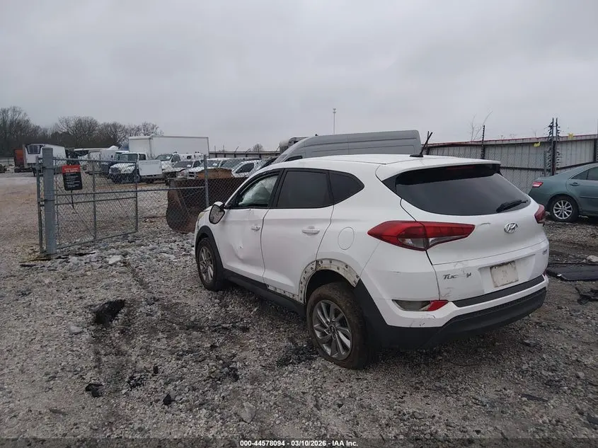 2017 HYUNDAI TUCSON SE
