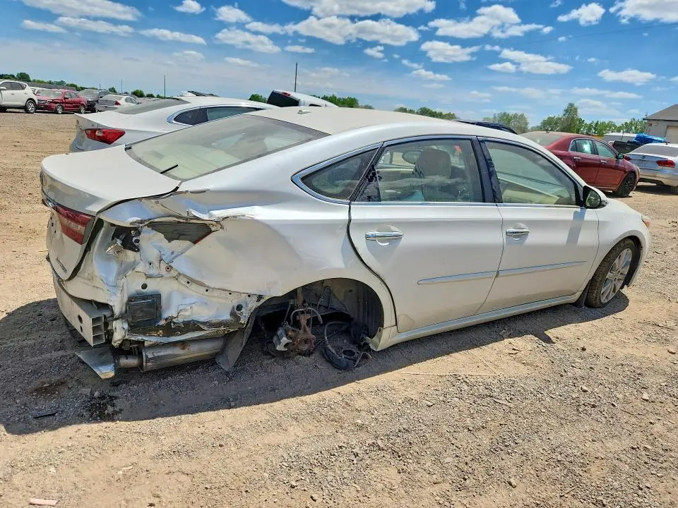 2016 TOYOTA AVALON XLE  