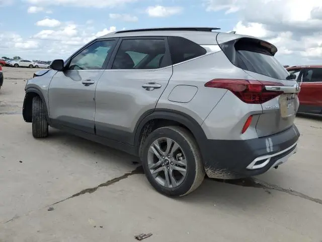 2021 KIA SELTOS S  