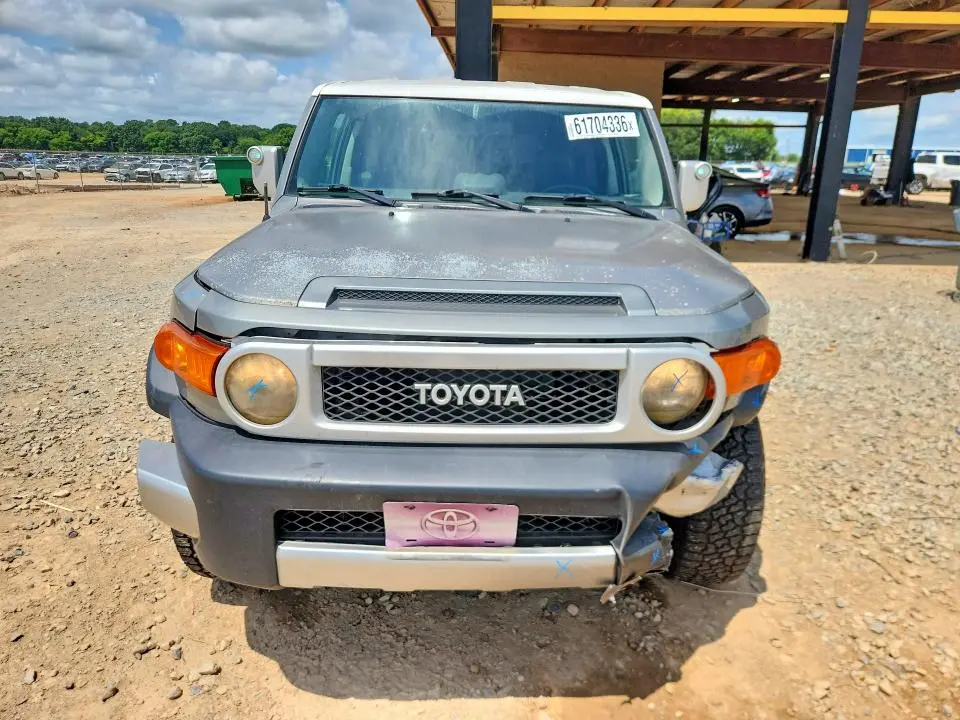 2010 TOYOTA FJ CRUISER BASE  