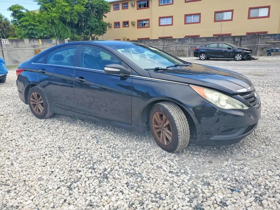 2014 HYUNDAI SONATA GLS  