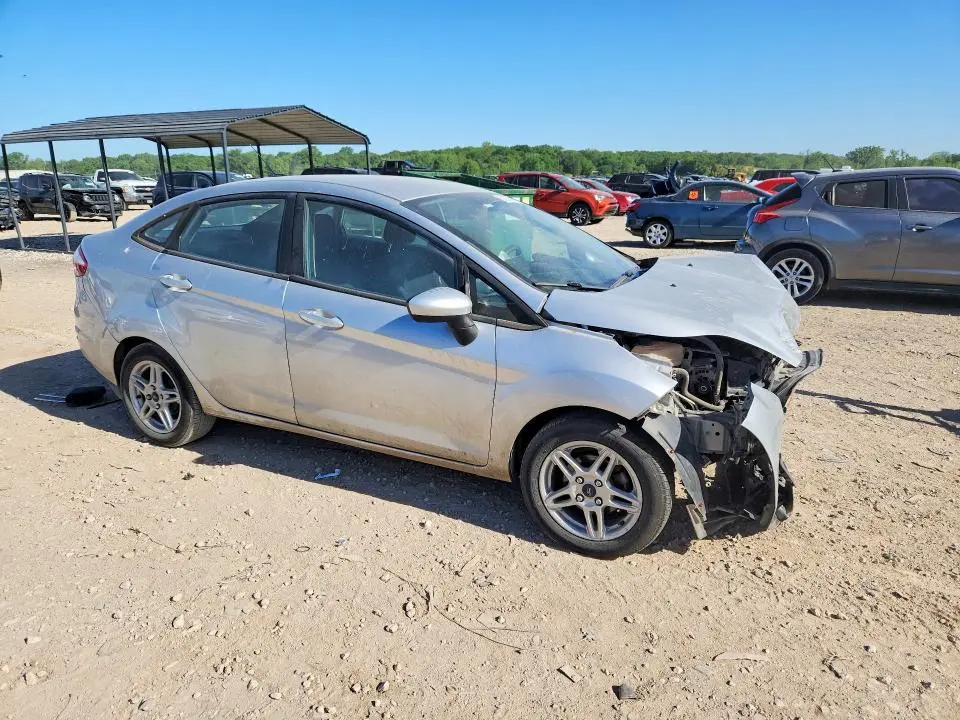 2017 FORD FIESTA SE  