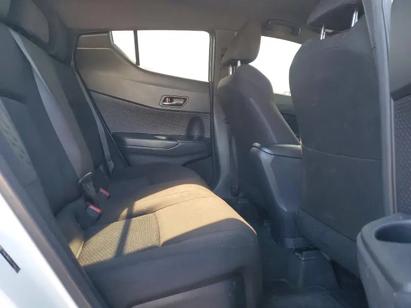 2018 TOYOTA C-HR XLE PREMIUM  