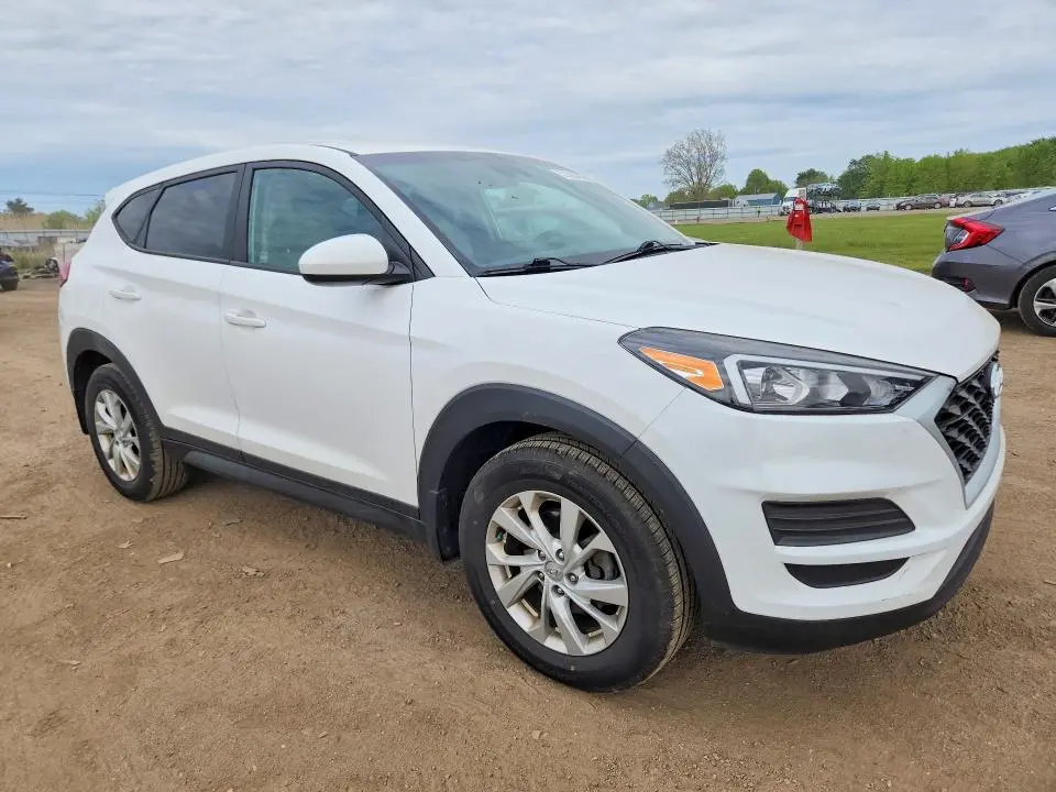 2020 HYUNDAI TUCSON SE  