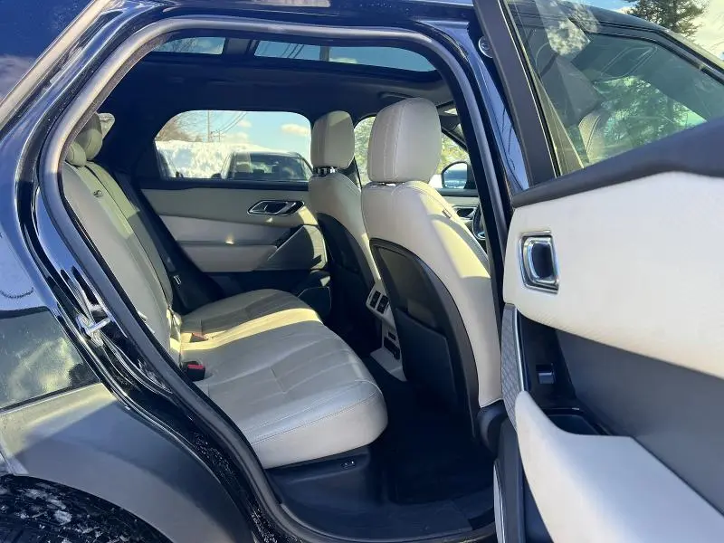 2018 LAND ROVER RANGE ROVER VELAR R-DYNAMIC SE  